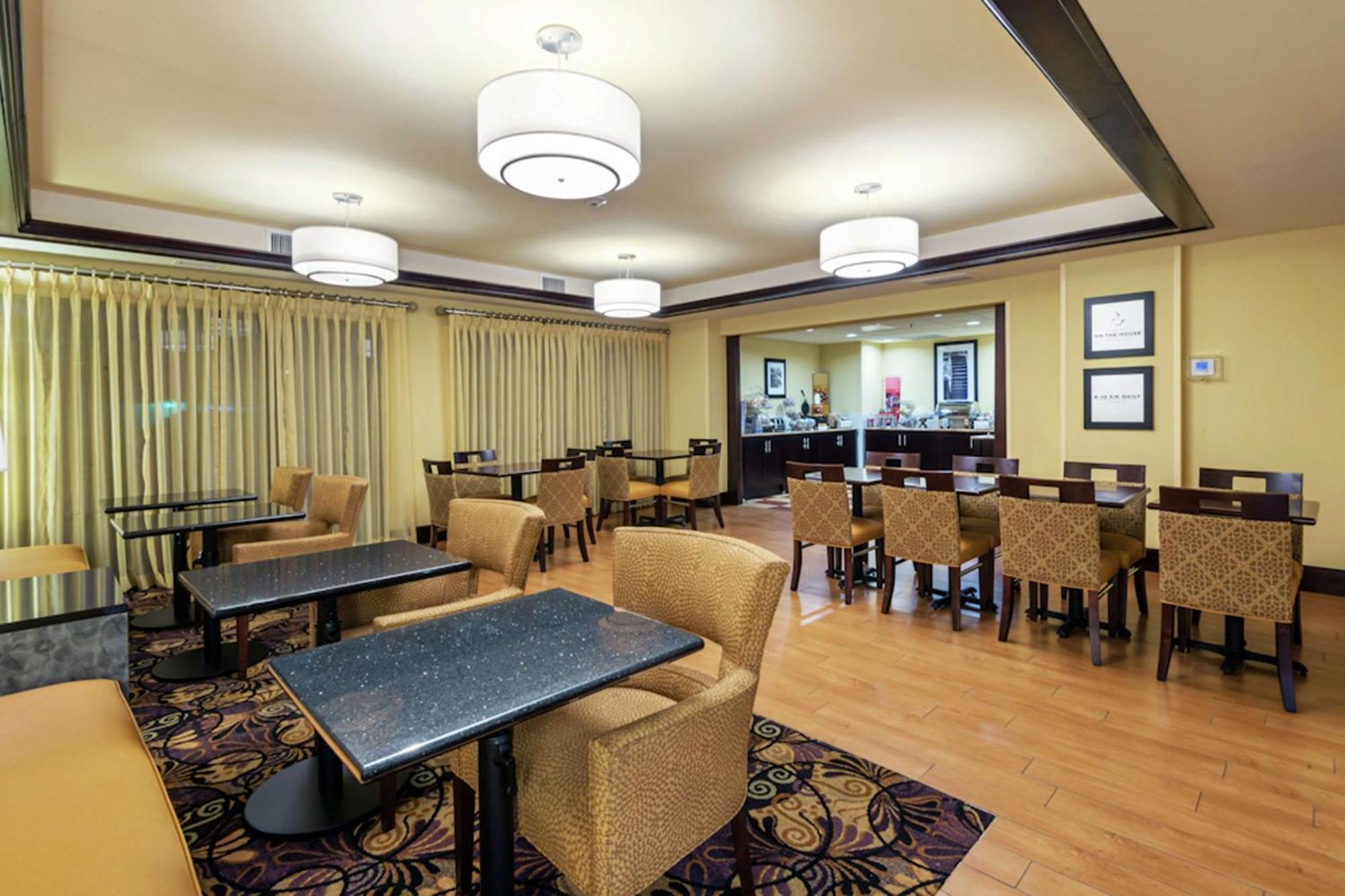 Hampton Inn I-10 & College Drive Baton Rouge Bagian luar foto